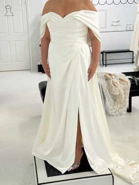 Justin Alexander Signature Sexton Gown